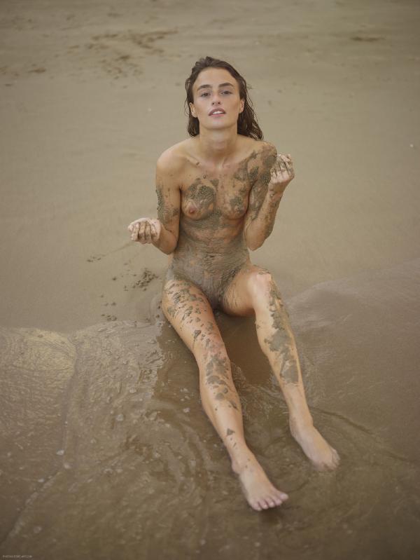 Cleo gelandangan pantai yang kotor #14