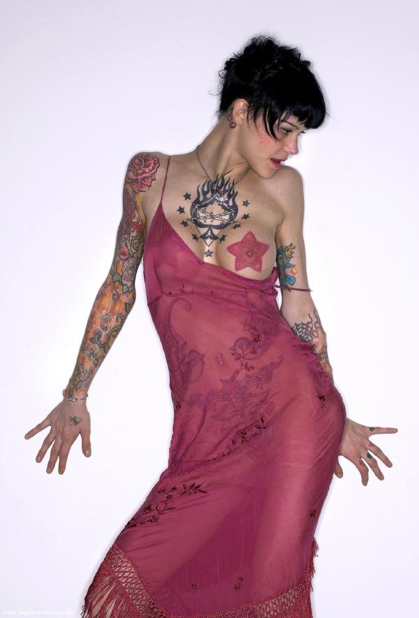 Lza en vestido morado #8