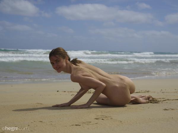 Proserpina-strand exhibitionist #11